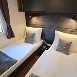 캠프장 Mobile Luka 비오그라드나모루