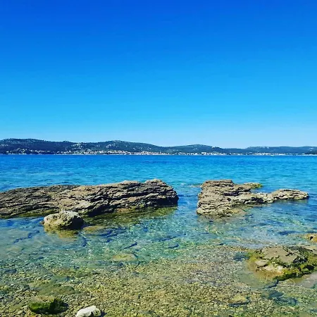 Kamp alanı Mobile Luka Biograd Na Moru