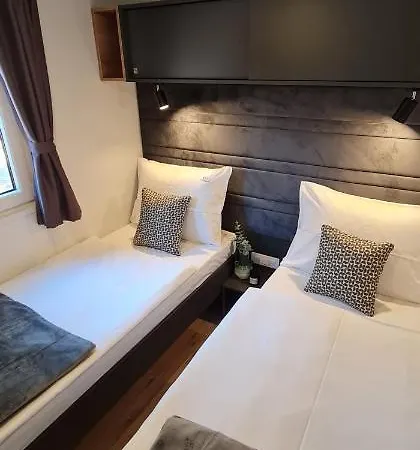 Kamp alanı Mobile Luka Biograd Na Moru