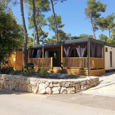 Mobile Luka 4* Biograd Na Moru