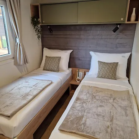 Mobile Luka 4* Biograd Na Moru