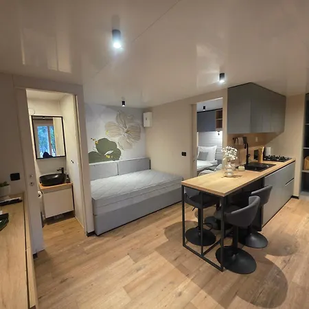 Кемпинг Mobile Luka Биоград-на-Мору