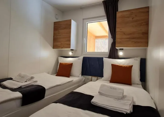 Mobile Luka Кемпинг