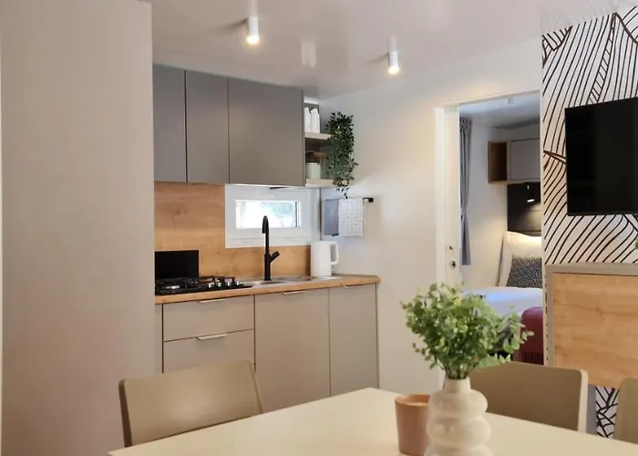 Mobile Luka Кемпинг