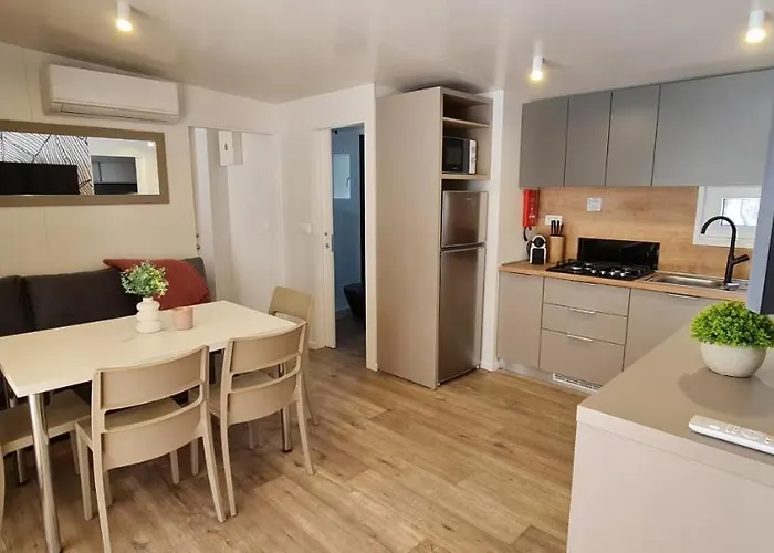 Кемпинг Mobile Luka 4*