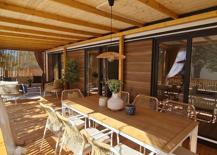 Кемпинг Mobile Luka Биоград-на-Мору