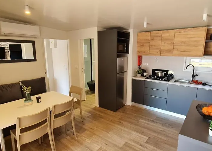 Mobile Luka 4* Биоград-на-Мору