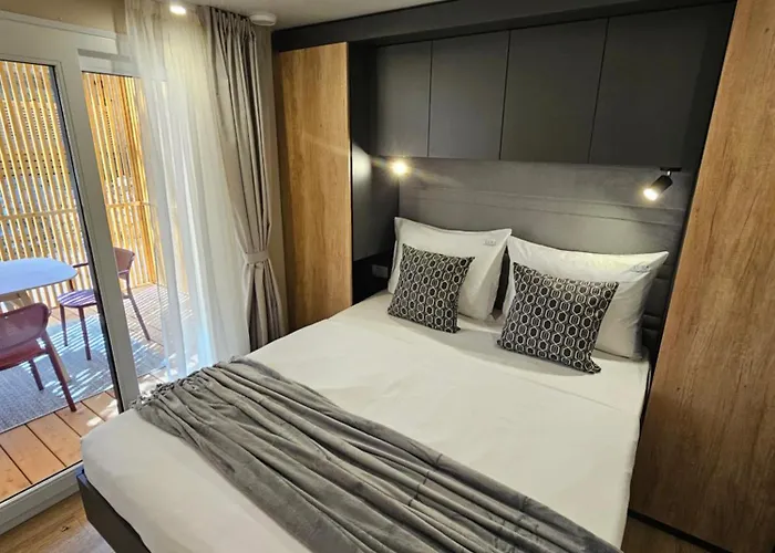 Mobile Luka 4* Biograd Na Moru