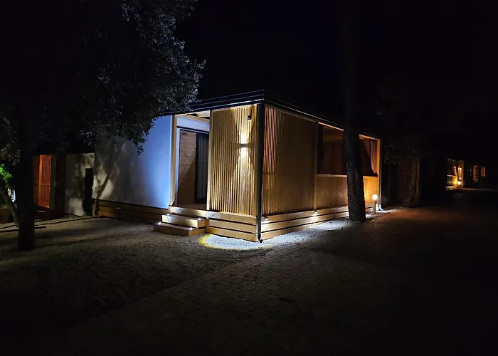 Mobile Luka Кемпинг