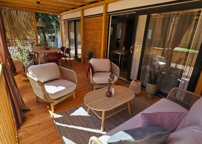 Кемпинг Mobile Luka Биоград-на-Мору