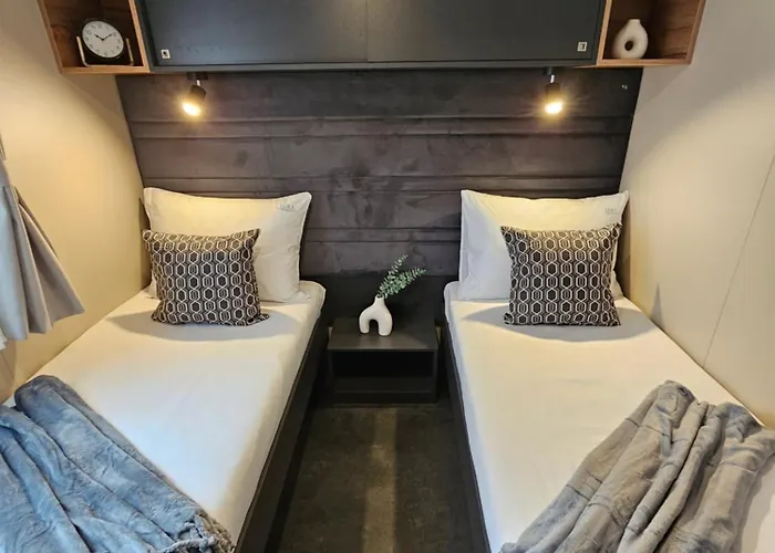 Mobile Luka Biograd Na Moru