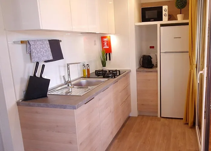 Кемпинг Mobile Luka Биоград-на-Мору