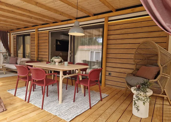 Mobile Luka Кемпинг