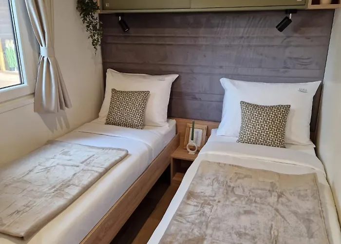 Mobile Luka 4* Биоград-на-Мору