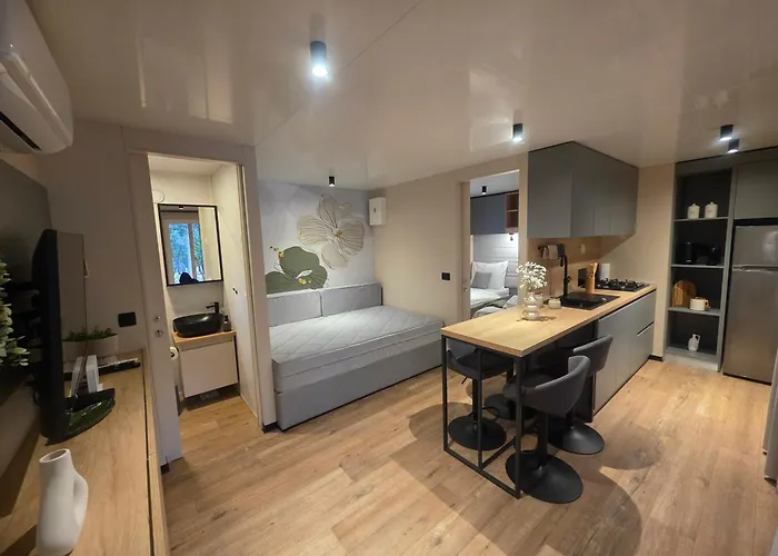 Кемпинг Mobile Luka Биоград-на-Мору