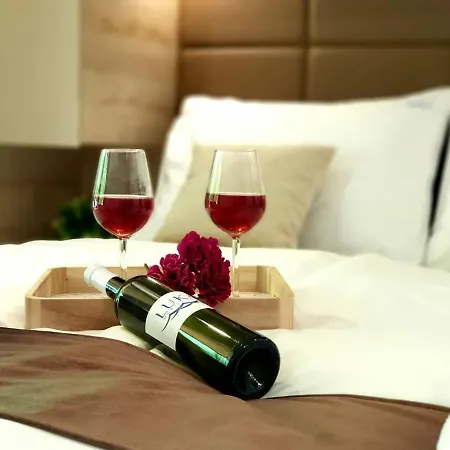 Mobile Luka Biograd Na Moru