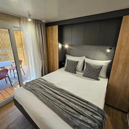 Mobile Luka 4* Biograd Na Moru