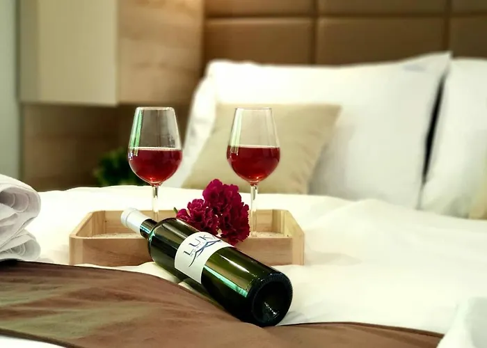 Mobile Luka Biograd Na Moru