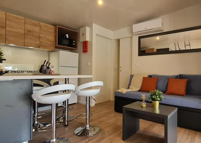 Mobile Luka Biograd Na Moru